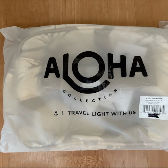 ALOHA Collection Hana Hou Keep it Light Hip Pack in Crème/Dune - Picture 2 of 4